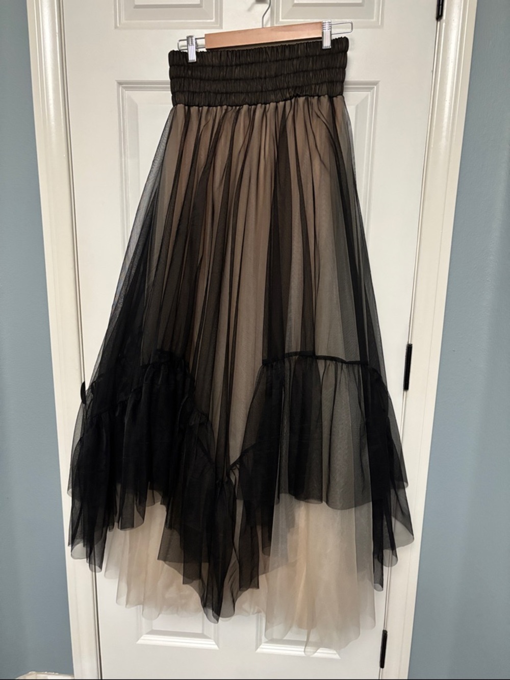 NWOT Siddartha Tytler Black & Nude Maxi Tulle Skirt. Size M